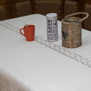 Față de masă, model tradițional, dreptunghiular, alb 280 x140 cm-0