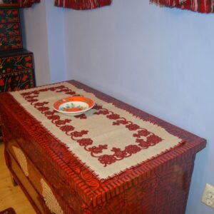 Față de masă, cusut manual cu lalele, bordo-0