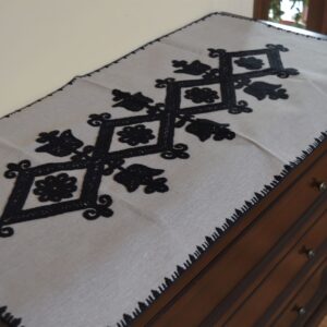 Față de masă, cusut manual cu tabele, negru-0