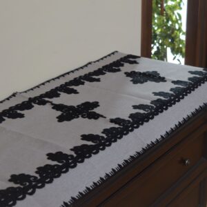 Față de masă, cusut manual cu trandafir, negru-0